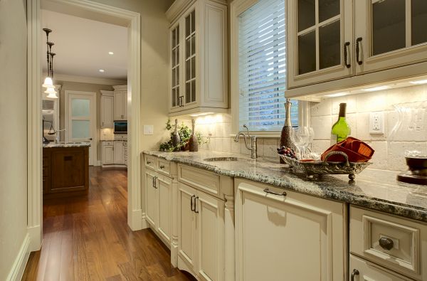 Butlers Pantry Installation in Sugar Land