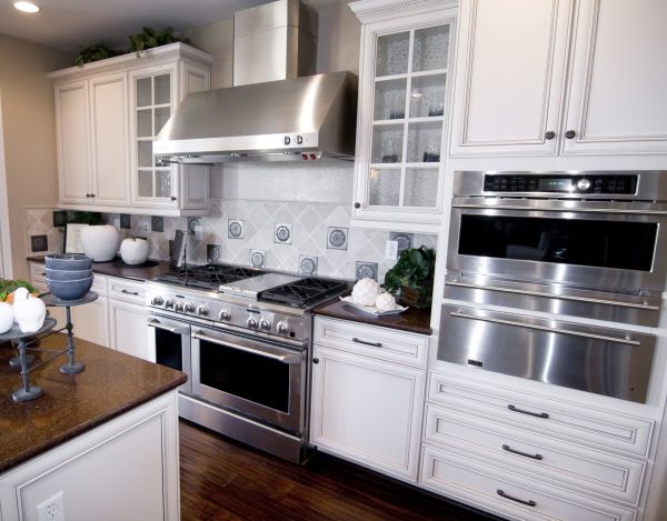 Custom Cabinet Building in Sugar Land